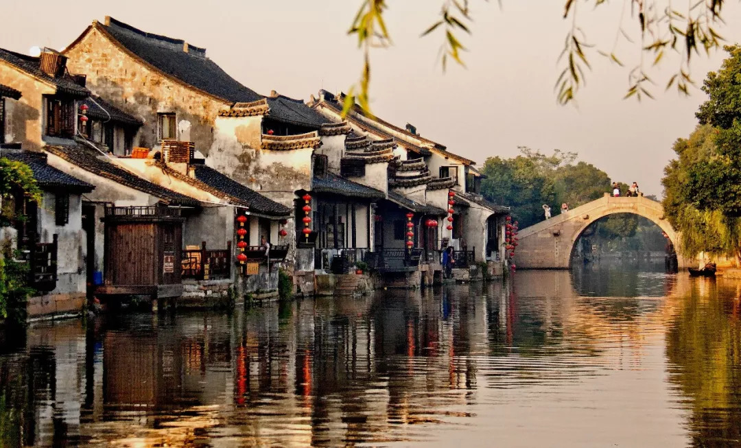 浙江,尊敬的听众朋友们